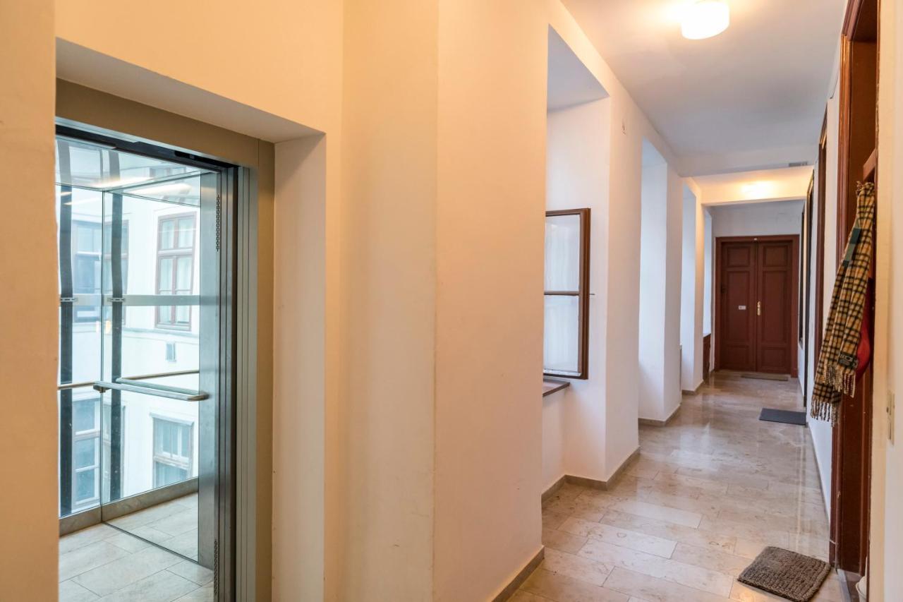 Sigmund Freud Lounge Apartment Wina Bagian luar foto
